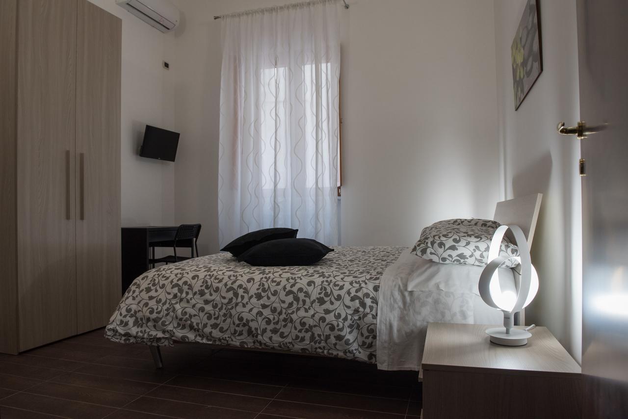 Hotel Via Trento 30 Salerno Esterno foto